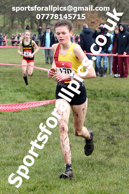 Intermediate girls, 2020 New Balance English Schools Champs., Sefton Park, Liverpool. Photo: David T. Hewitson/Sports for All Pics